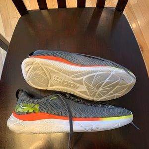 Hoka tennis shoes sneakers like new mens 9.5 womens 11
